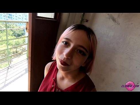 ❤️ Студент Sensual відсмоктує незнайомця в глибинці - сперма йому на обличчя ☑ Якісне порно у нас